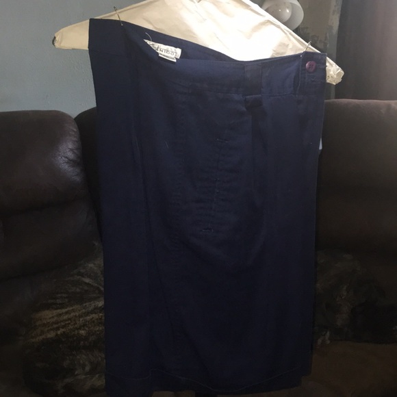 Women’s walking shorts - Picture 2 of 3